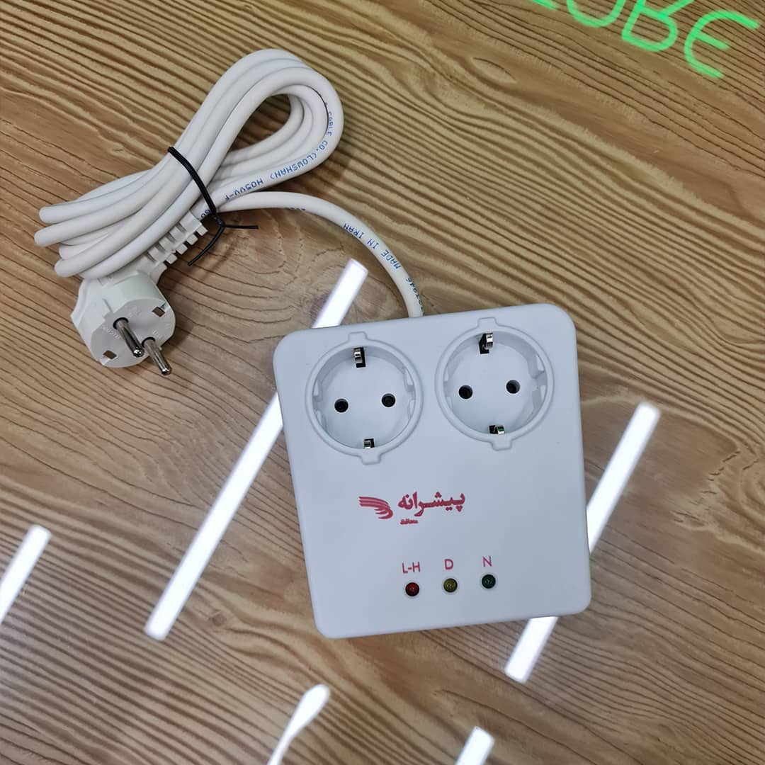 محافظ ولتاژ پیشرانه مدل فوریجا 310 مناسب یخچال , فریز و لوازم خانگی کم مصرف