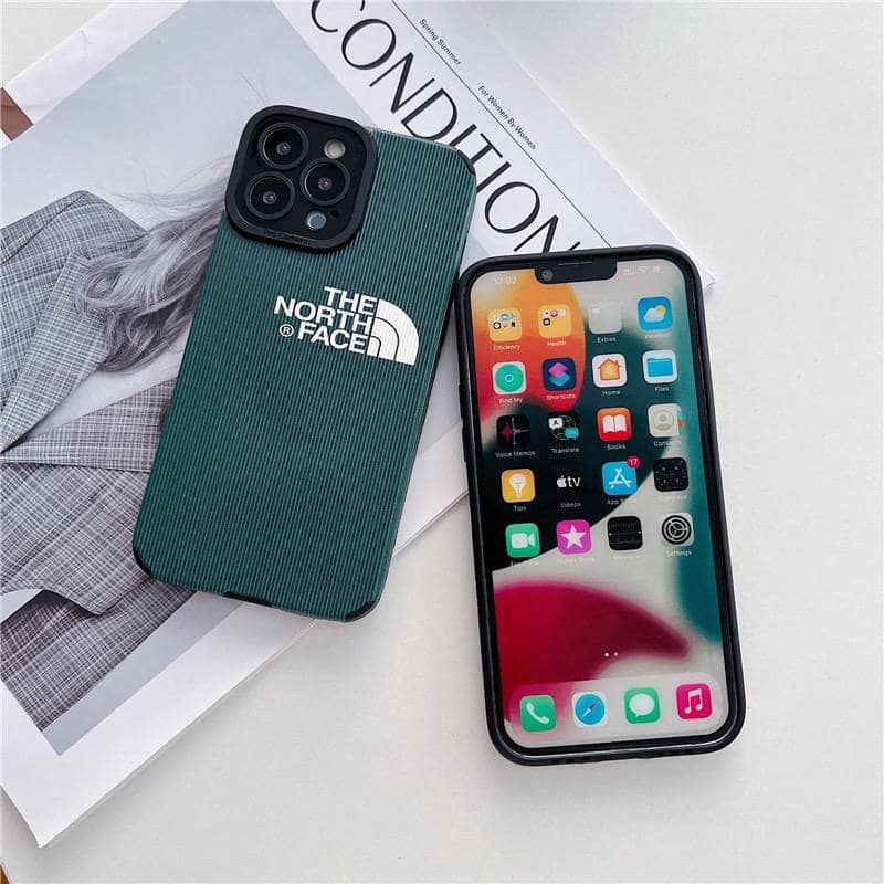 قاب کبریتی آیفون سبز مدل The North Face مناسب iphone 11 ' iphone 11 ProMax , iphone 12 , iphone 12 Pro , iphone 12 ProMax , iphone 13 , iphone 13 ProMax , iphone 14ProMax