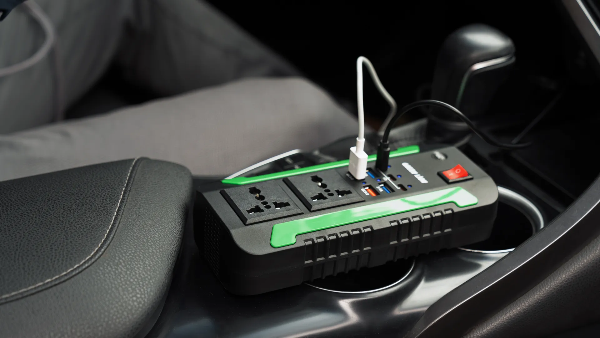 اینورتر ماشین به برق 220 گرین لاین مدل Green Lion Spark 300 Power Inverter GNSPI300WAT