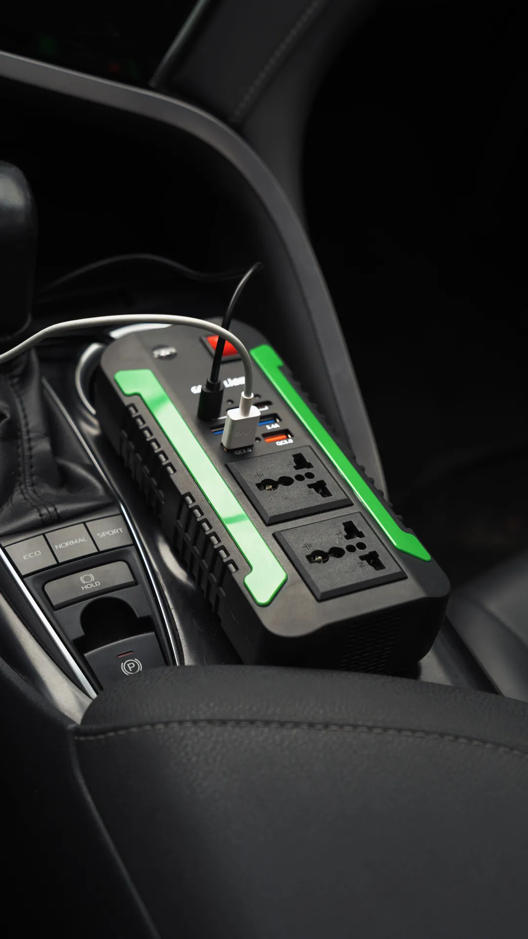 اینورتر ماشین به برق 220 گرین لاین مدل Green Lion Spark 300 Power Inverter GNSPI300WAT
